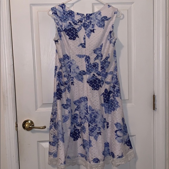 Blue Flower dress - Picture 2 of 3
